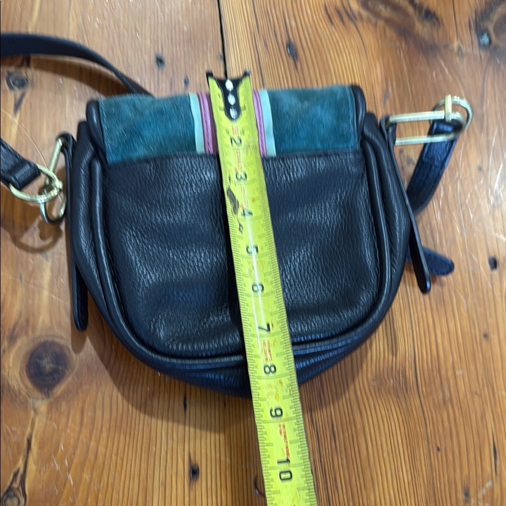 Fossil Genuine Leather Pink and Green Crossbody Bag with Adjustable Strap - Picture 8 of 14